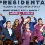 Sheinbaum recibe constancia como precandidata presidencial de Morena; Mara le acompaña y encabeza comitiva por Quintana Roo