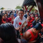 Fiel a su compromiso con el pueblo, Alberto Batún celebra a las ‘mamitas’ de Prado Norte