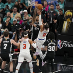 Knicks vencen a Spurs en el primer partido de las finales de la NBA