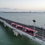 Inicia MOBI pruebas con pasajeros en el Puente Nichupté de Cancún, anuncia Mara Lezama; servicio será gratuito durante fase de evaluación