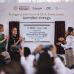 Claudia Sheinbaum inaugura central de generación eléctrica en Mexicali y felicita a los papás de México