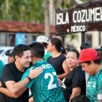 Respalda Renán Sánchez Tajonar a más de 60 maestros de Cozumel que representarán a la isla en Chetumal