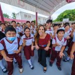 Entrega Mara Lezama domo a Secundaria Técnica 18 en Cancún tras 34 años de espera 