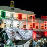 Enciende Gobierno de Quintana Roo las luces patrias del Palacio de Gobierno en Chetumal