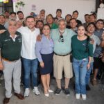 Pablo Bustamante mantiene cercanía con las familias tianguistas de Cancún
