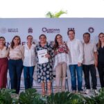 Transforman Mara Lezama y Ana Paty Peralta la vida de 460 familias de Benito Juárez: les entregan su título de propiedad